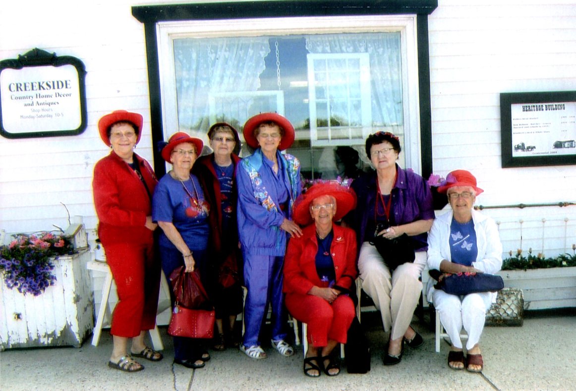 Rosetown Red Hat Group: Doris Rawson (middle) Rosetown Red Hat Group: Doris Rawson (middle)