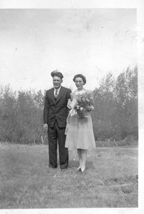 Edith and James Smiley's wedding picture. Edith and James Smiley's wedding picture.
