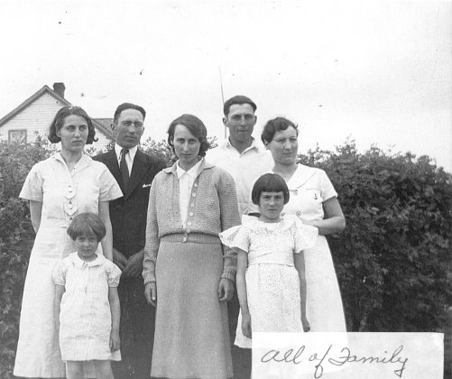 All of family, Left to right. Back row: Edith Smiley, Vern (brother),<br /> Frances (sister) Alvin (brother), Velma (sister). Front: Sisters Ruth and Joyce. All of family, Left to right. Back row: Edith Smiley, Vern (brother),<br /> Frances (sister) Alvin (brother), Velma (sister). Front: Sisters Ruth and Joyce.