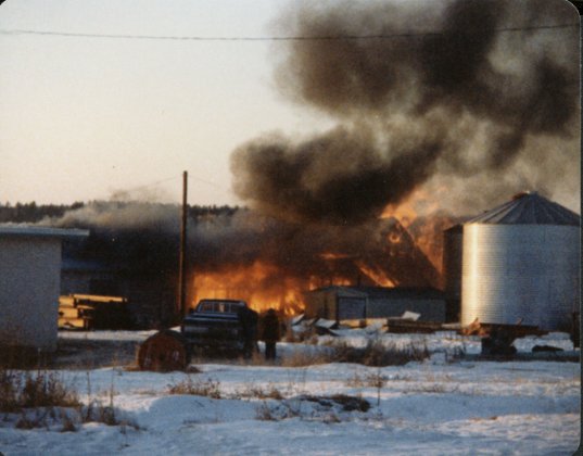 Athabasca grain elevator burning Athabasca grain elevator burning