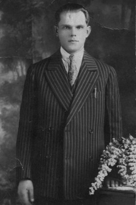 Julia's first husband, Roman Holowchak. 1928 Julia's first husband, Roman Holowchak. 1928