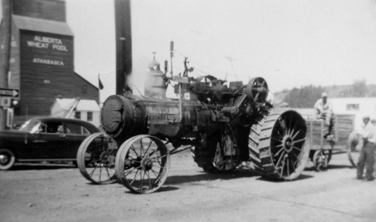 Steam engine. Circa 1920. Steam engine. Circa 1920.