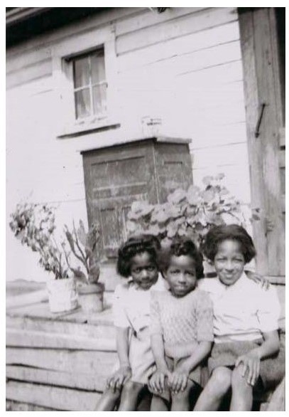 From left to right – Coleman sisters - Shirley, Jeanette, Carene (ca. late 1930’s) From left to right – Coleman sisters - Shirley, Jeanette, Carene (ca. late 1930’s)