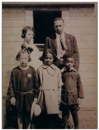 Group of children – Shirley’s grandmother Ethel Bowen Adams, her brother Columbus Bowen (back row); Shirley’s Mother Velma and brother Chris with a friend - not identified (front row) Group of children – Shirley’s grandmother Ethel Bowen Adams, her brother Columbus Bowen (back row); Shirley’s Mother Velma and brother Chris with a friend - not identified (front row)