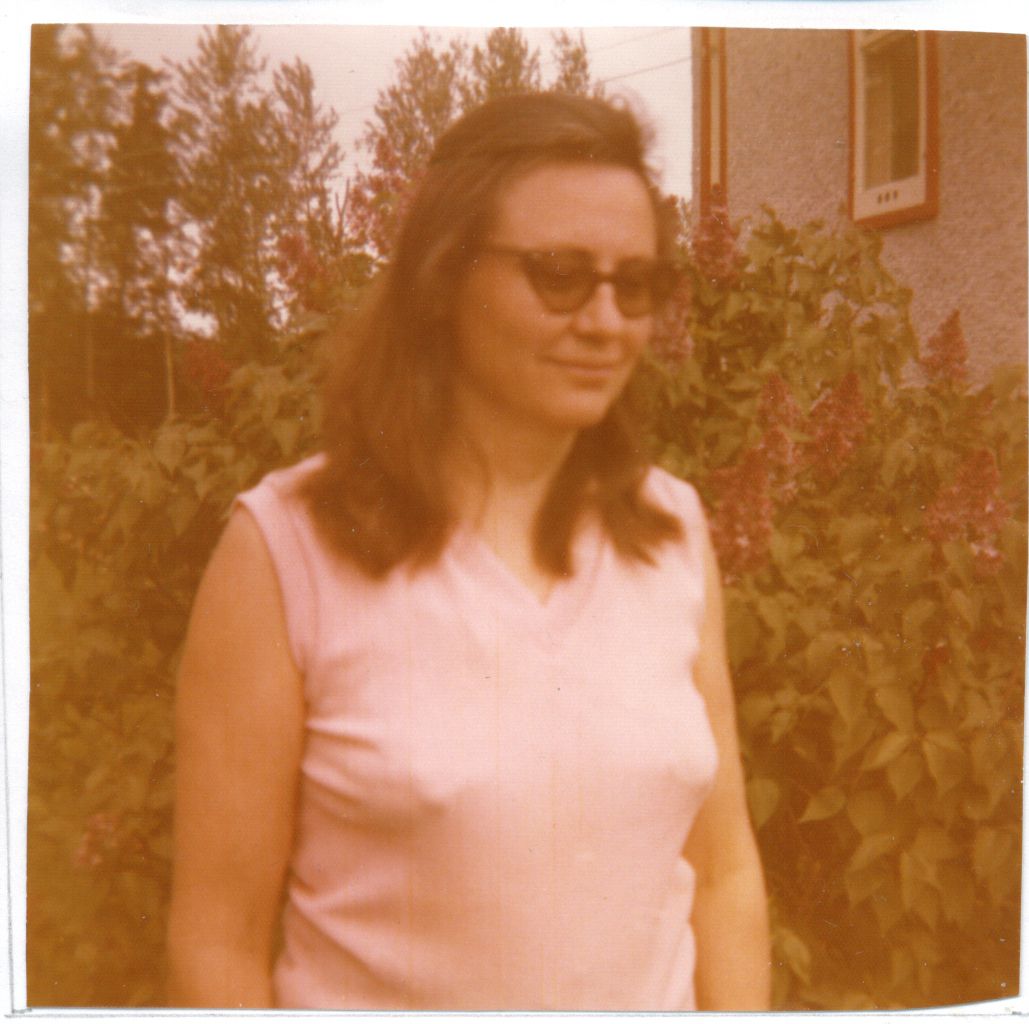 Dorothy Turkawski, five years on the farm in New Pine Creek behind her. May 1977. Dorothy Turkawski, five years on the farm in New Pine Creek behind her. May 1977.